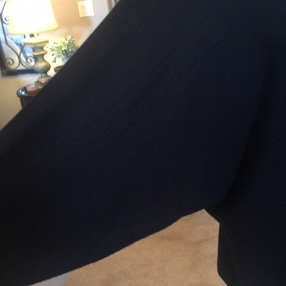 Time & Tru Black LS Sweater - Picture 6 of 13